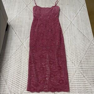 Elegant Lace Midi Dress in rose pink Anthropologie Baylor small scalloped